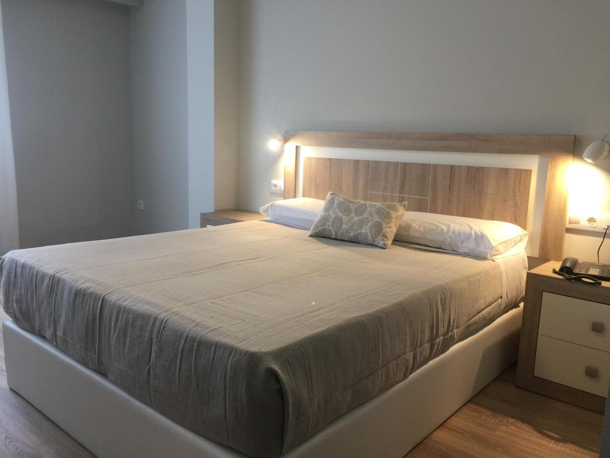 Hotel Celanova Zewnętrze zdjęcie