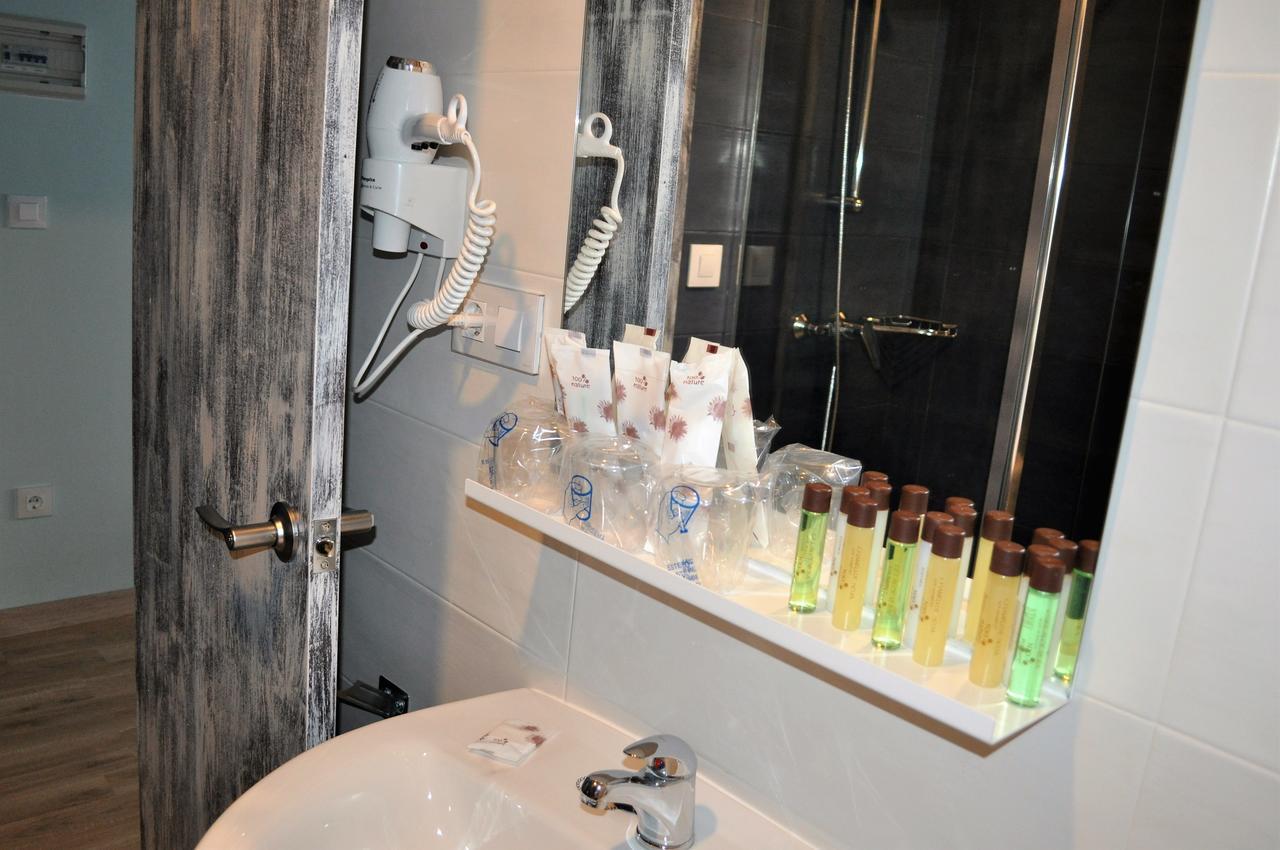 Hotel Celanova Zewnętrze zdjęcie
