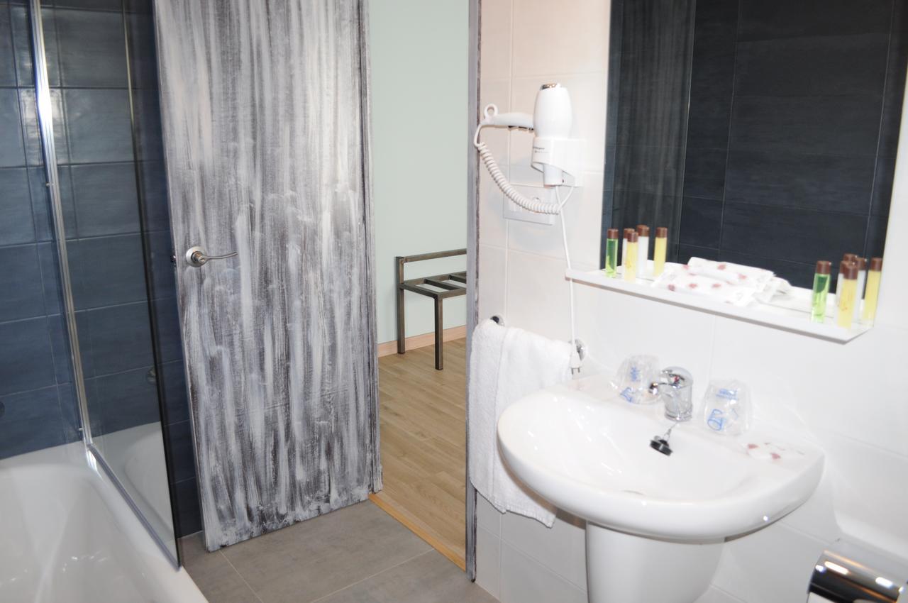 Hotel Celanova Zewnętrze zdjęcie