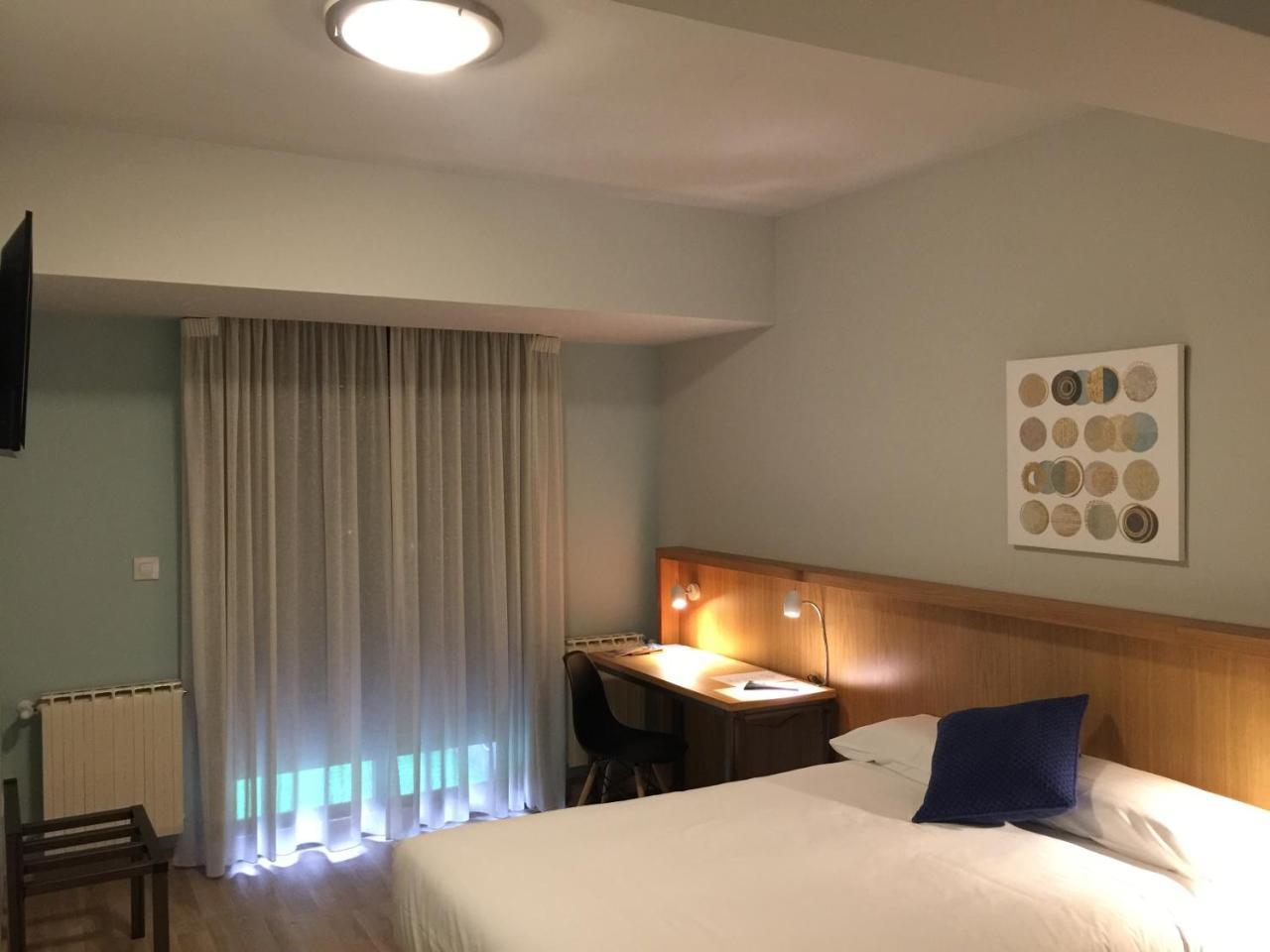Hotel Celanova Zewnętrze zdjęcie